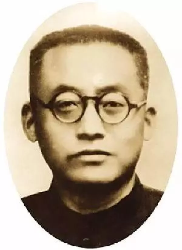 作文素材：学生用砖头打人，老师却给他奖励糖果
