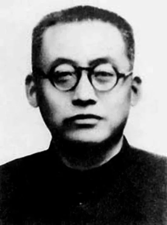 作文素材：学生用砖头打人，老师却给他奖励糖果