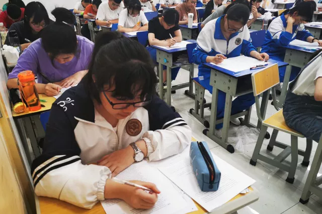 普及高中教育不等于取消中考，这样解读才正确